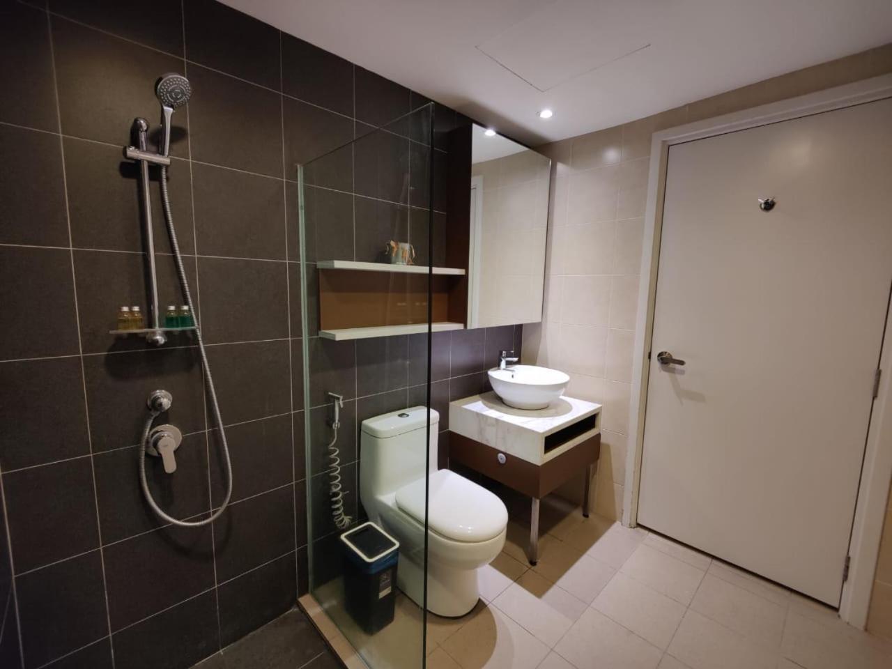 Mulberry Verve Suites Kl Mid Valley Kuala Lumpur Exterior foto