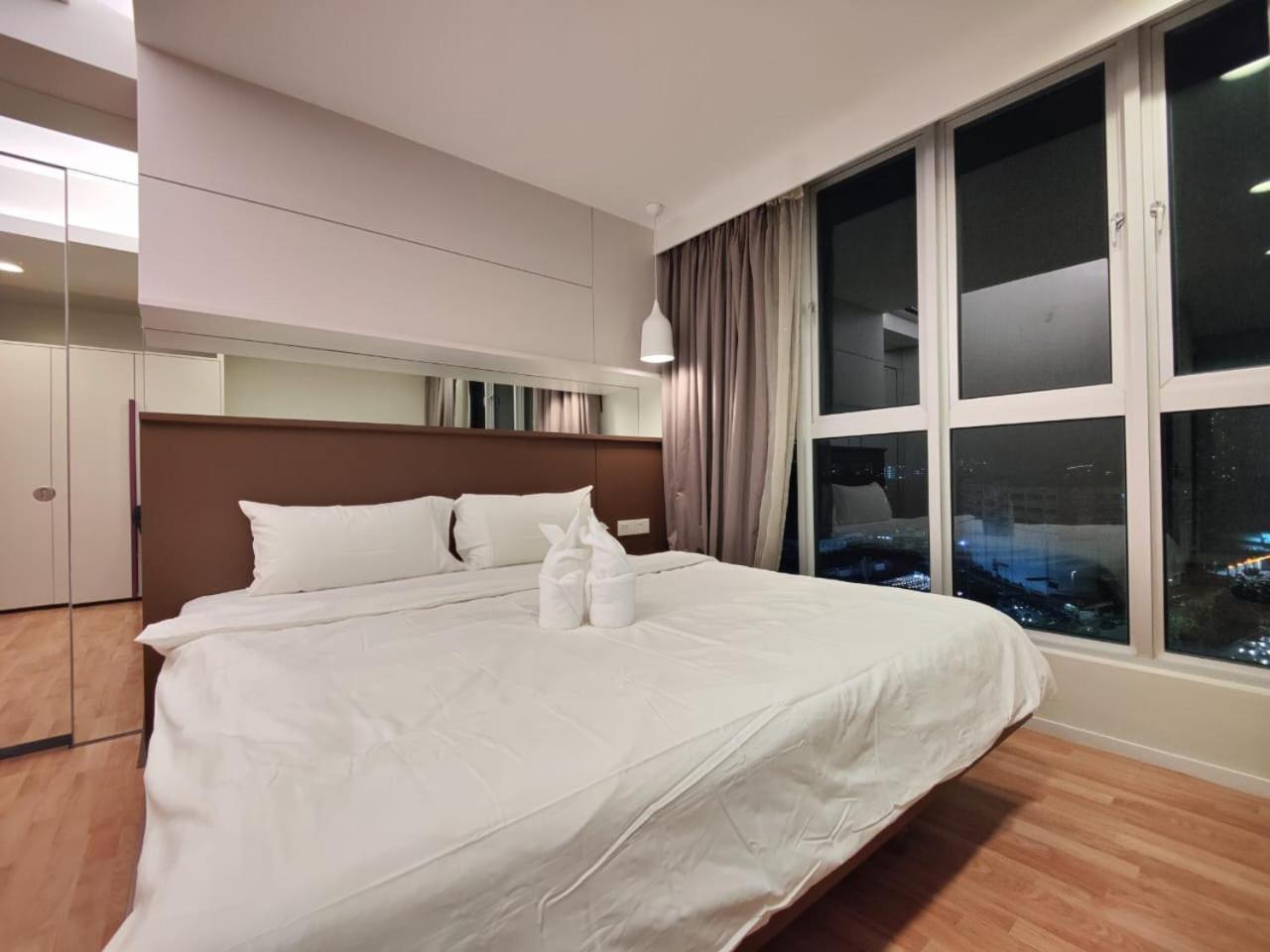 Mulberry Verve Suites Kl Mid Valley Kuala Lumpur Exterior foto